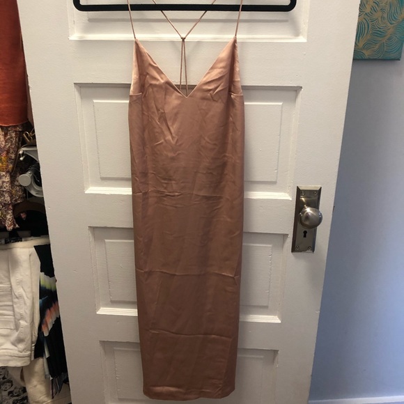 Gorgeous blush pink midi dress - size small - Picture 4 of 10